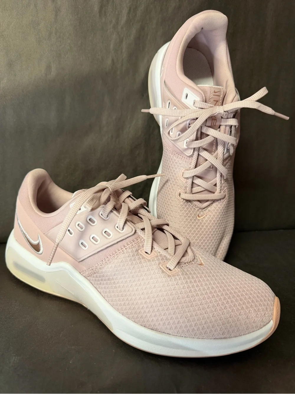 New! Nike Air Max Bella 10.5